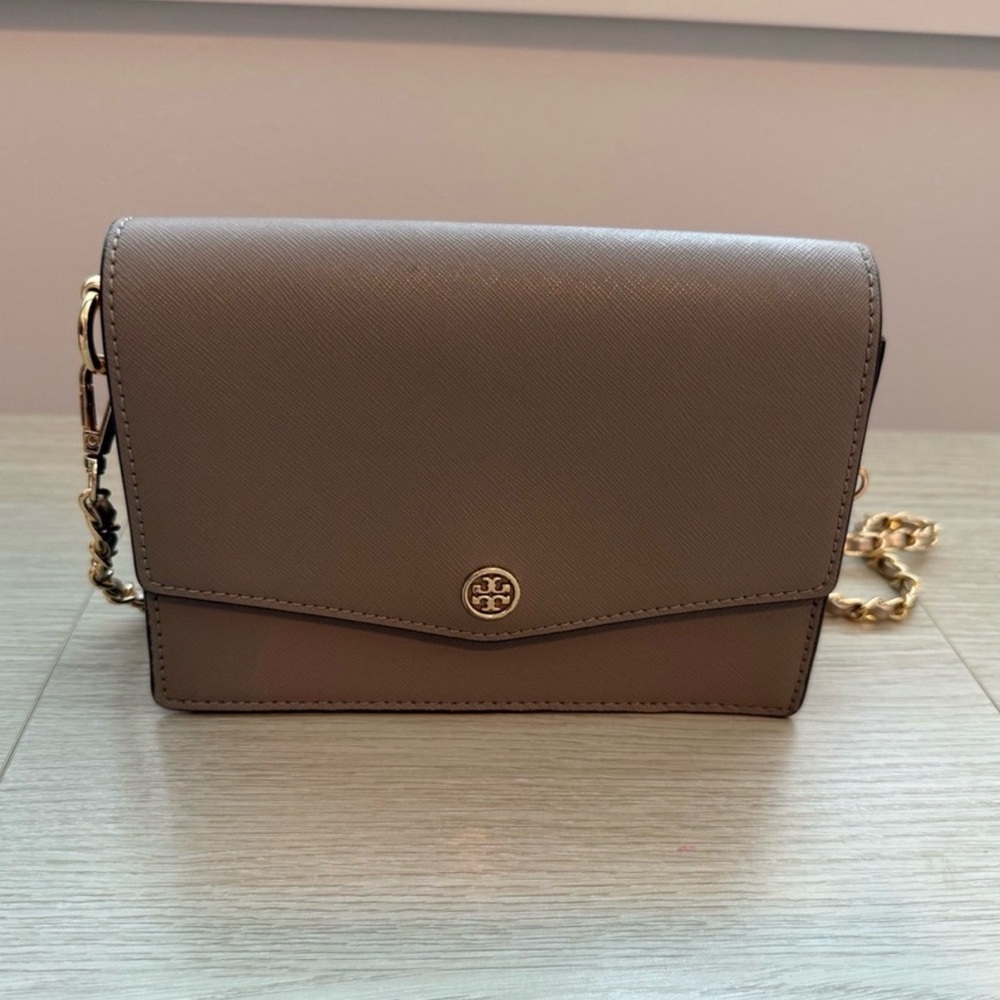 Tory Burch Gray Robinson Leather Mini Chain Bag - Picture 12 of 14
